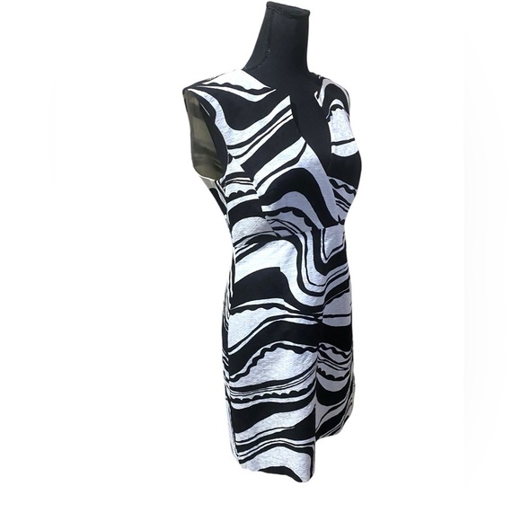 TRINA TURK Patterned Black & White Sleeveless Dress Women’s Size 8 Full Lining - Picture 14 of 15